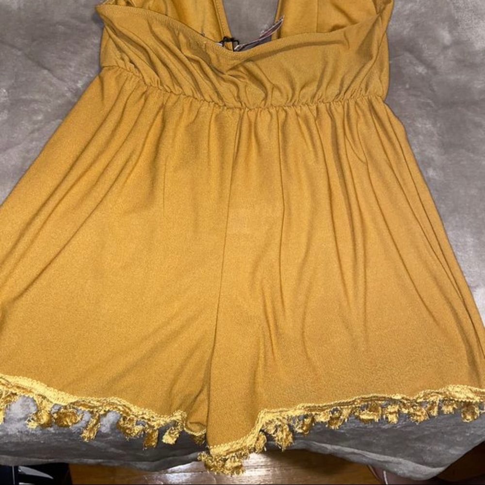 BooHoo Romper - Picture 3 of 3